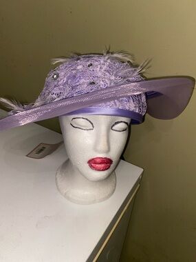 NWT Beautiful Dress Hat / Church Hat by Boutique E Y Signature